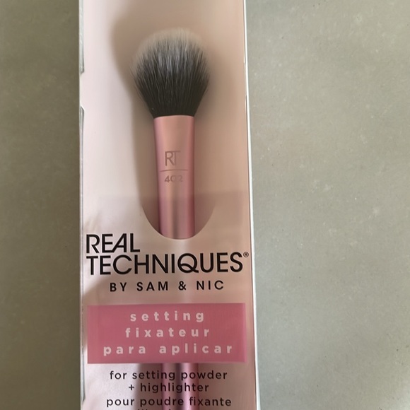 Bundle 2 Listings for $20😀 Two Makeup Brushes - Picture 8 of 9